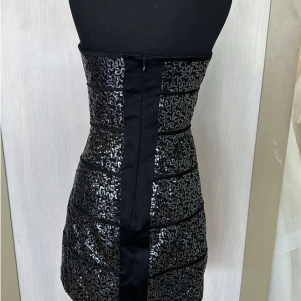 New Strapless Full Sequin mini Dress - Picture 3 of 4